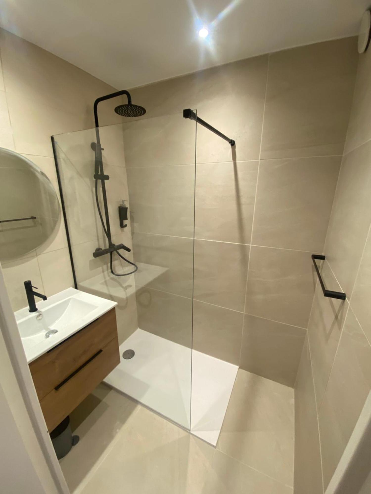 Appartement Avec Piscine 5 Min A Pieds Des Plages Vallauris Pokoj fotografie